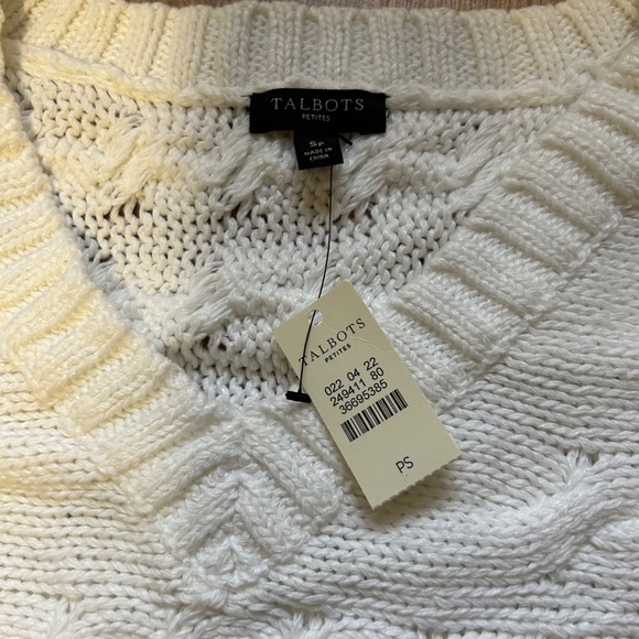 Talbot Knit White Short Sleeved Sweater - Picture 3 of 3